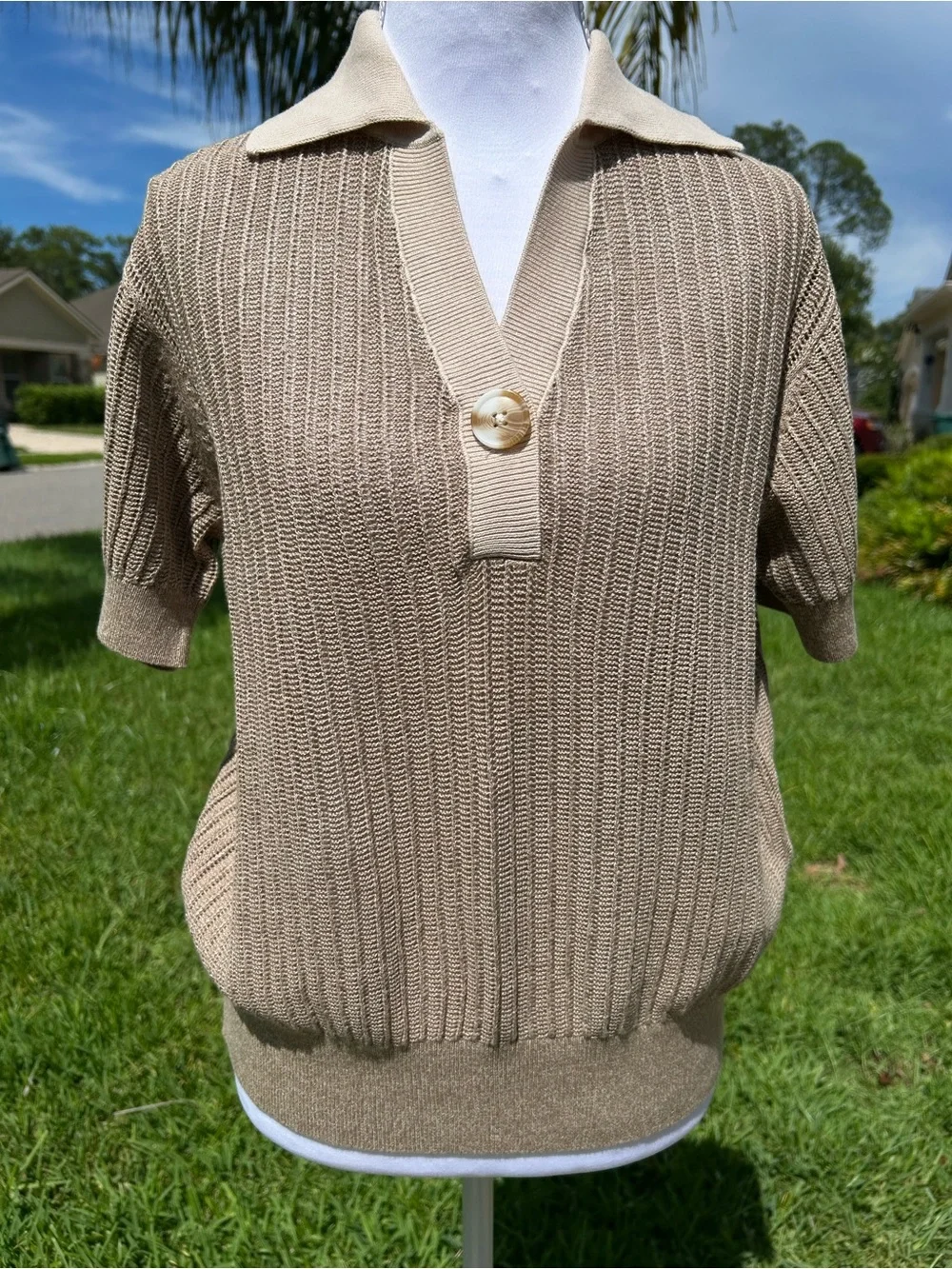 NWT🌷Varley Perrine Taupe Knit Polo V-Neck Short Sleeve Sweater